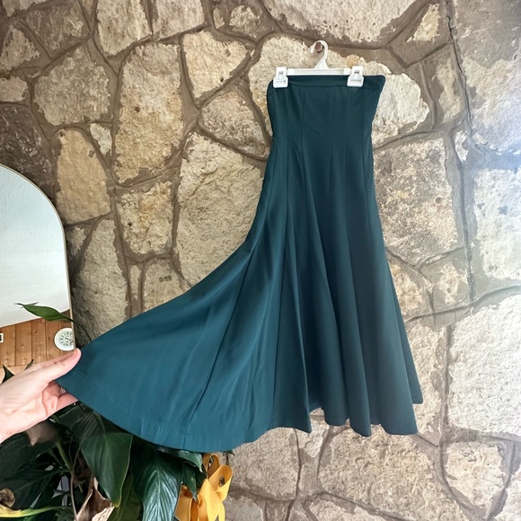 Theory Fit and Flare Strapless Emerald Green Midi Dress - Picture 3 of 4